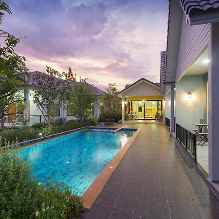 Baan Phurit Khaoyai Hotel Pak Chong Exterior foto