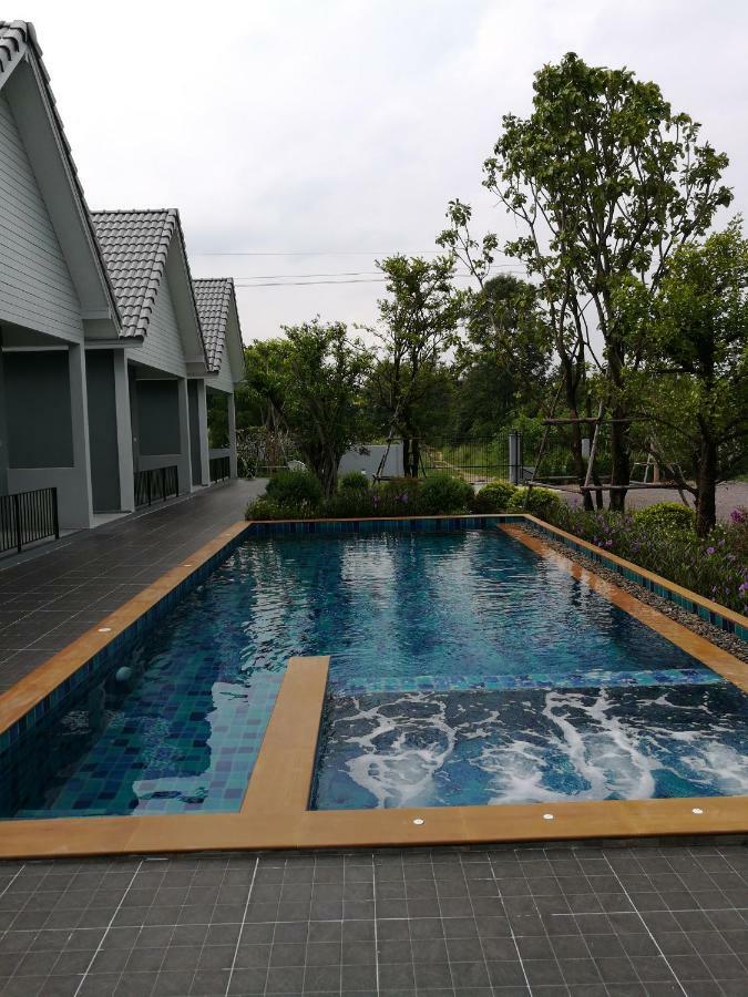Baan Phurit Khaoyai Hotel Pak Chong Exterior foto
