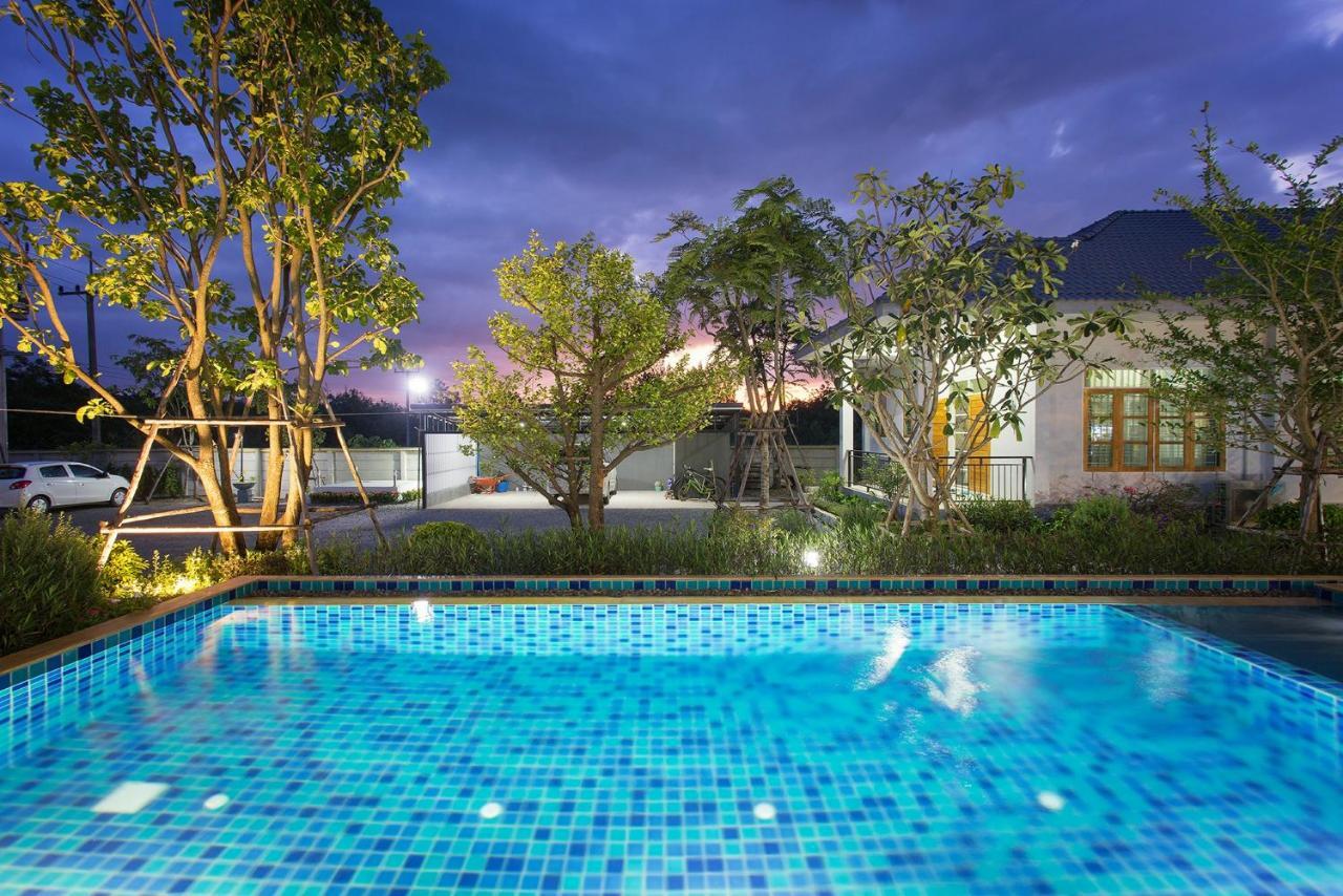 Baan Phurit Khaoyai Hotel Pak Chong Exterior foto